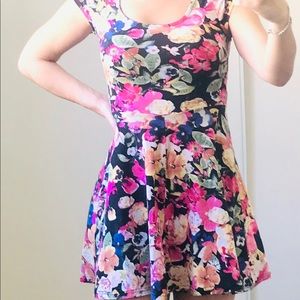 Woman dress flowers 36